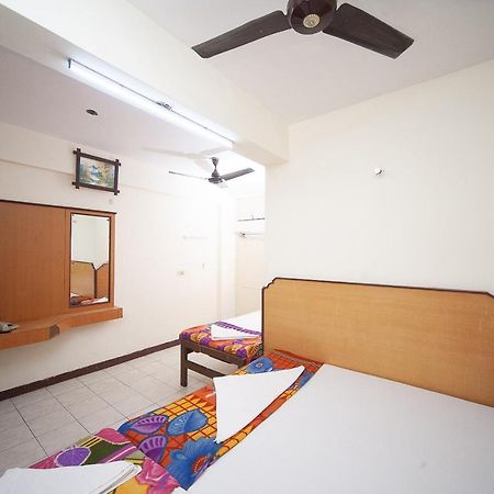 Spot On 38565 Hotel Surya Thiruvengadam St Ченнаи Экстерьер фото
